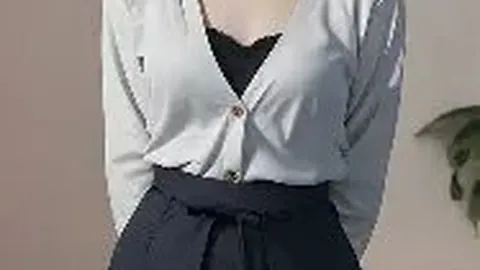 王一博演绎歌曲缅怀英烈，传承英雄不朽篇章